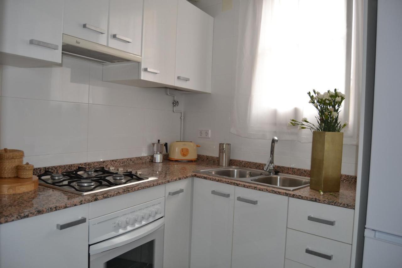 Апартаменты Santa Rosa, Balcon De Barcelona Эсплугес-де-Льобрегат Экстерьер фото