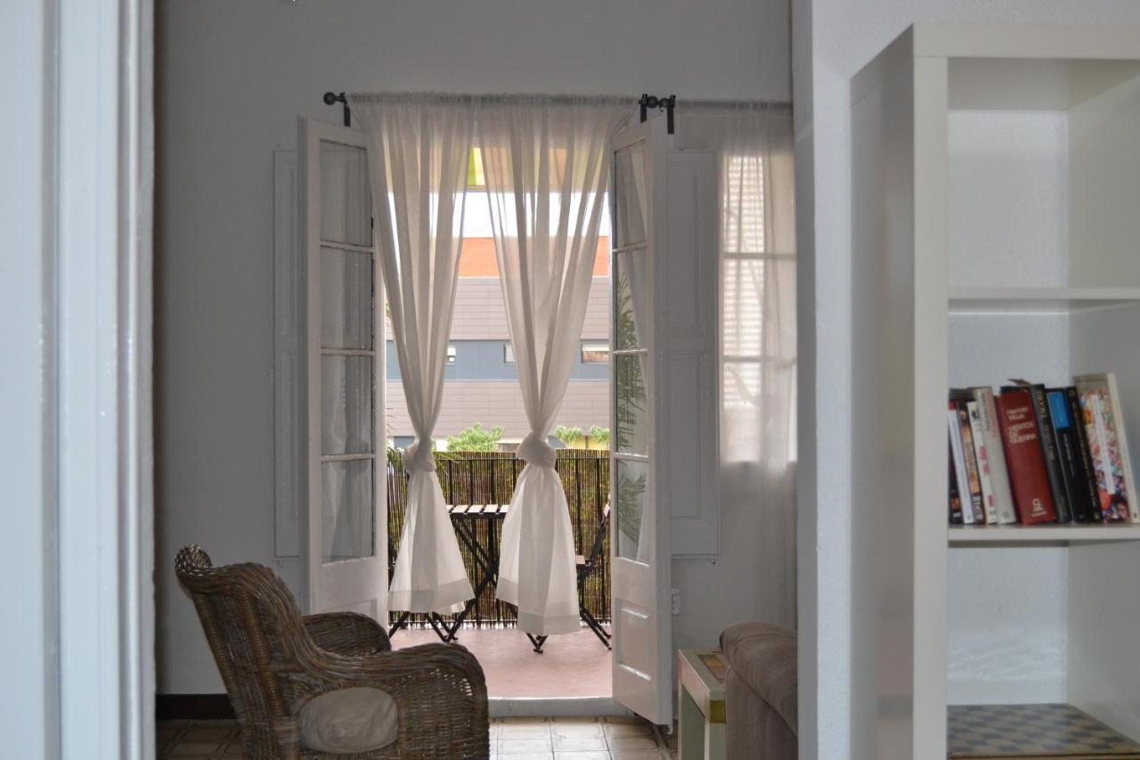Апартаменты Santa Rosa, Balcon De Barcelona Эсплугес-де-Льобрегат Экстерьер фото